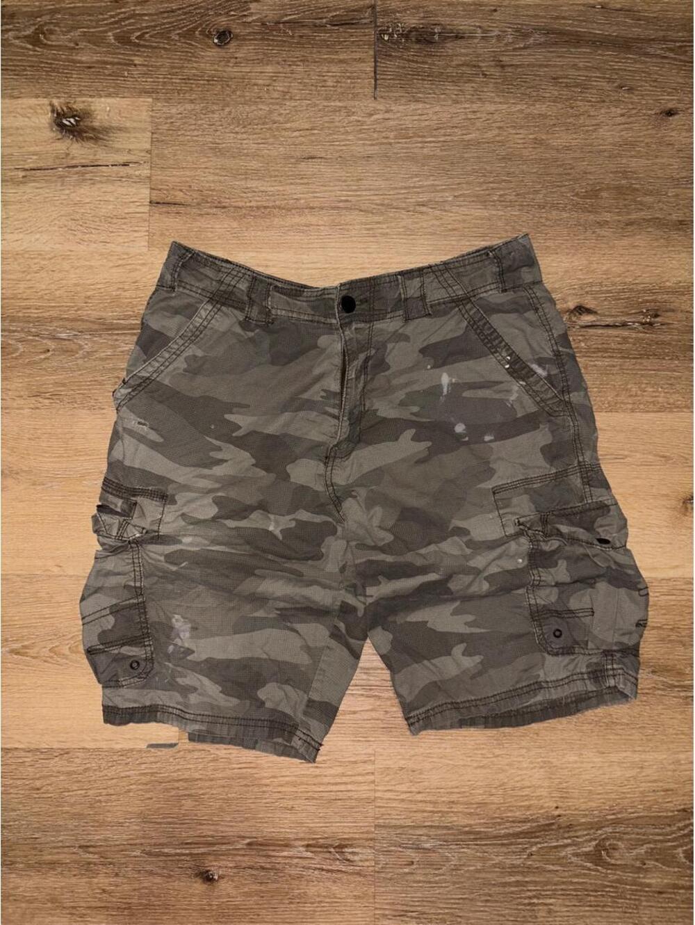 Iron Co. Men's 32 Grey Camo Cargo Shorts